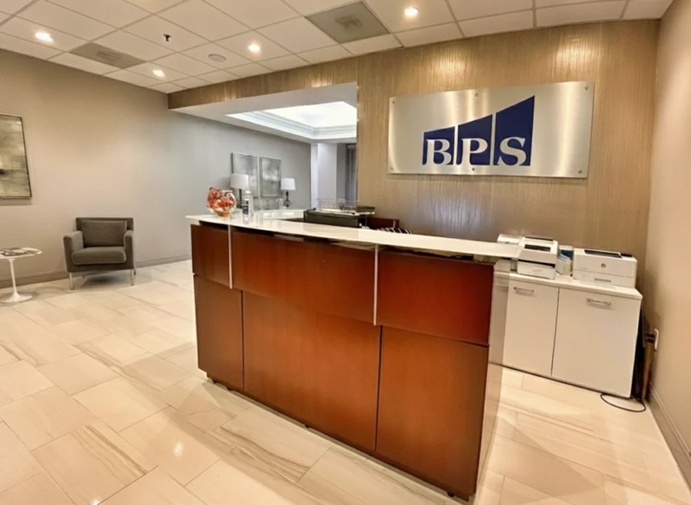 frontdesk_photograph